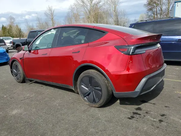 7SAYGDEE3TF556225 2026 TESLA MODEL Y - Image 2