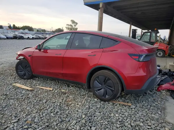 7SAYGDEE3TF564731 2026 TESLA MODEL Y - Image 2