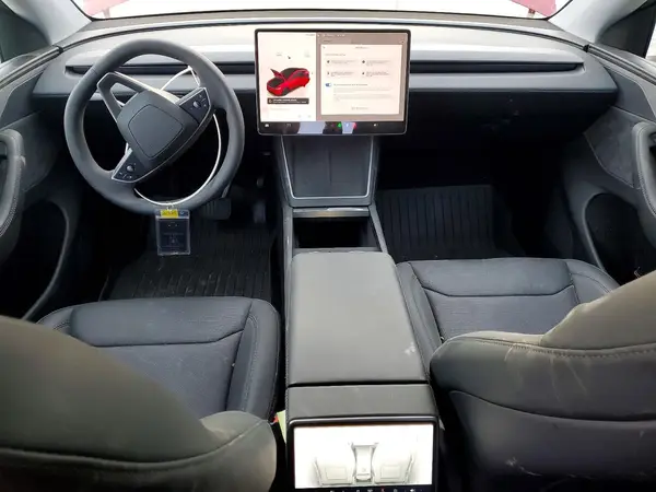 7SAYGDEE3TF564731 2026 TESLA MODEL Y - Image 8