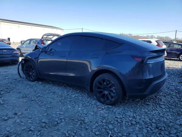 7SAYGDEE3TF577026 2026 TESLA MODEL Y - Image 2