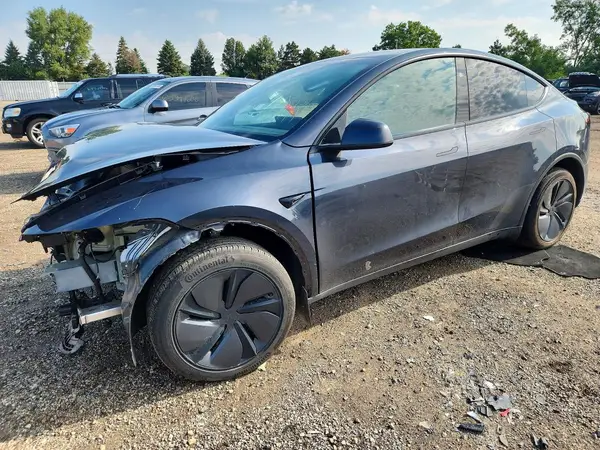 7SAYGDEE3TF601924 2026 TESLA MODEL Y - Image 1