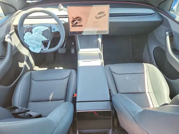 7SAYGDEE3TF622370 2026 TESLA MODEL Y - Image 8
