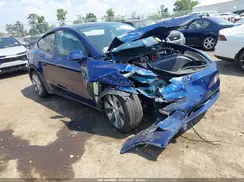 7SAYGDEE4NA005009 2022 TESLA MODEL Y
