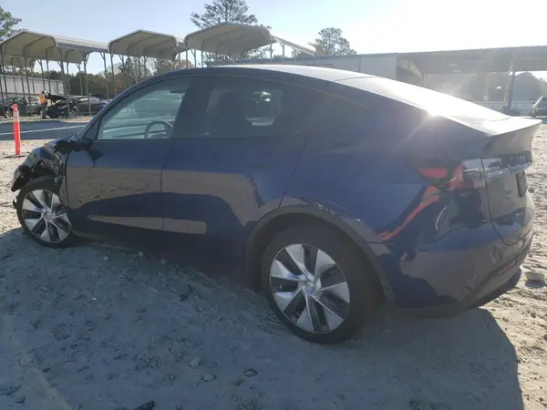 7SAYGDEE4NA005043 2022 TESLA MODEL Y - Image 2
