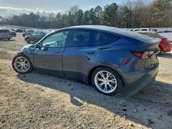 7SAYGDEE4NA005656 2022 TESLA MODEL Y - Image 2