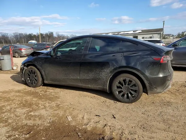 7SAYGDEE4NA006791 2022 TESLA MODEL Y - Image 2