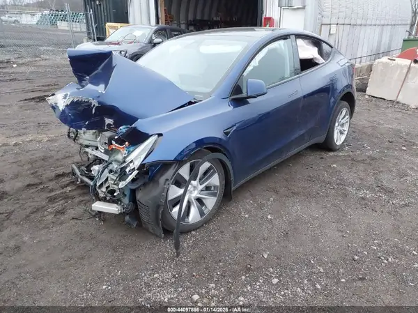 7SAYGDEE4NA008153 2022 TESLA MODEL Y - Image 2