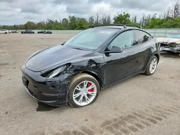 7SAYGDEE4NA008279 2022 TESLA MODEL Y - Image 1
