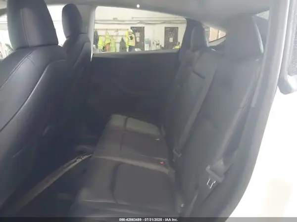 7SAYGDEE4NA009626 2022 TESLA MODEL Y - Image 8