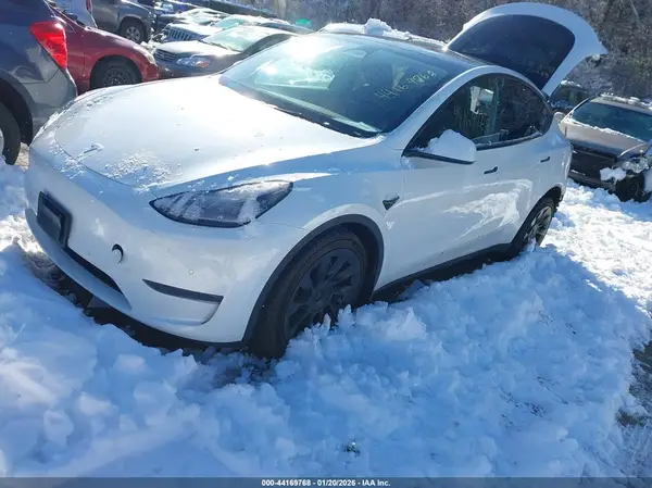 7SAYGDEE4NA010811 2022 TESLA MODEL Y - Image 2