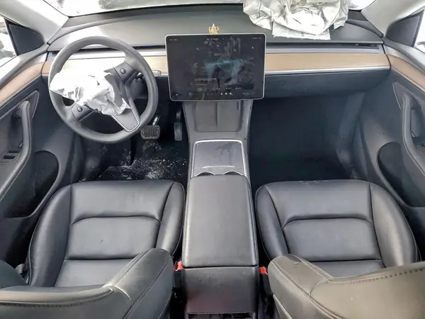 7SAYGDEE4NA016429 2022 TESLA MODEL Y - Image 8