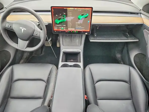 7SAYGDEE4NA017306 2022 TESLA MODEL Y - Image 8