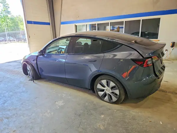7SAYGDEE4NA020013 2022 TESLA MODEL Y - Image 2