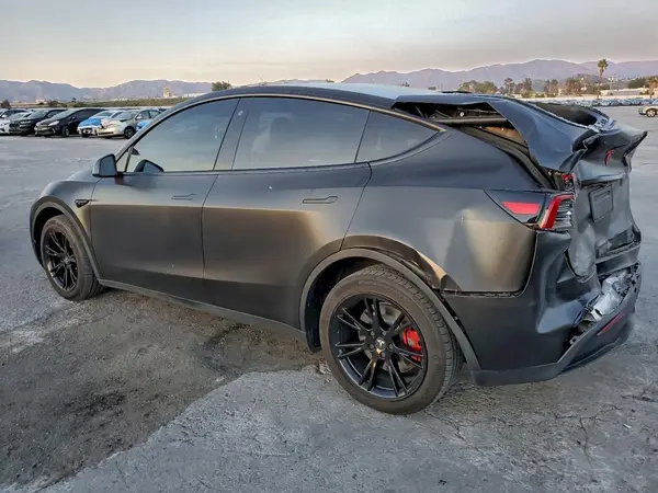 7SAYGDEE4NA022795 2022 TESLA MODEL Y - Image 2