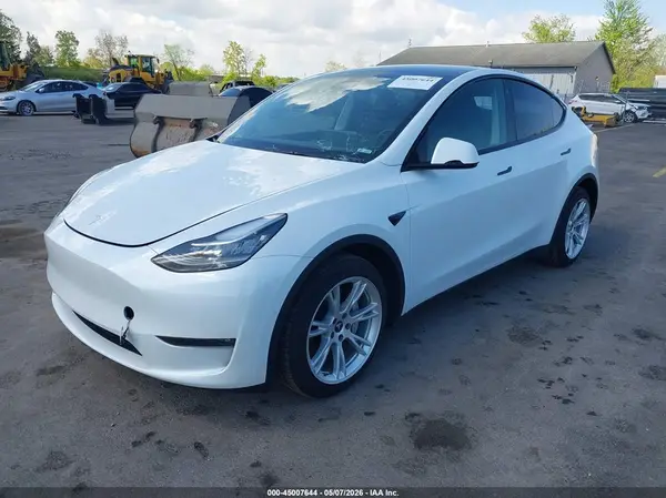 7SAYGDEE4NF307693 2022 TESLA MODEL Y - Image 2