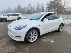 7SAYGDEE4NF310450 2022 TESLA MODEL Y