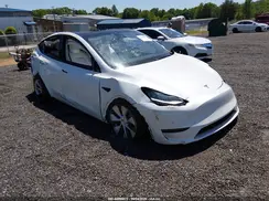 7SAYGDEE4NF320007 2022 TESLA MODEL Y