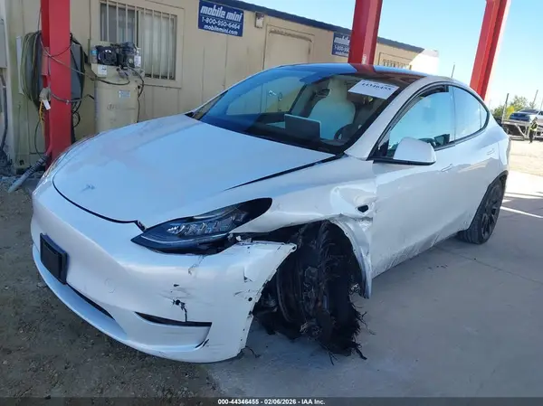 7SAYGDEE4NF325837 2022 TESLA MODEL Y - Image 2