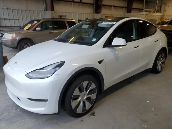 7SAYGDEE4NF331606 2022 TESLA MODEL Y - Image 1