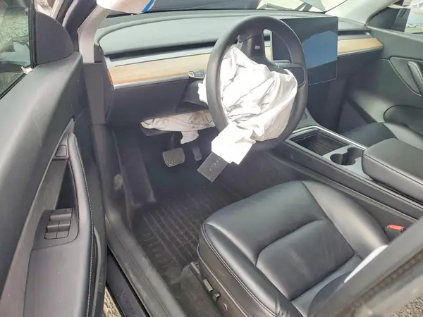 7SAYGDEE4NF346316 2022 TESLA MODEL Y - Image 8