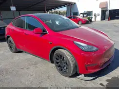 7SAYGDEE4NF349006 2022 TESLA MODEL Y