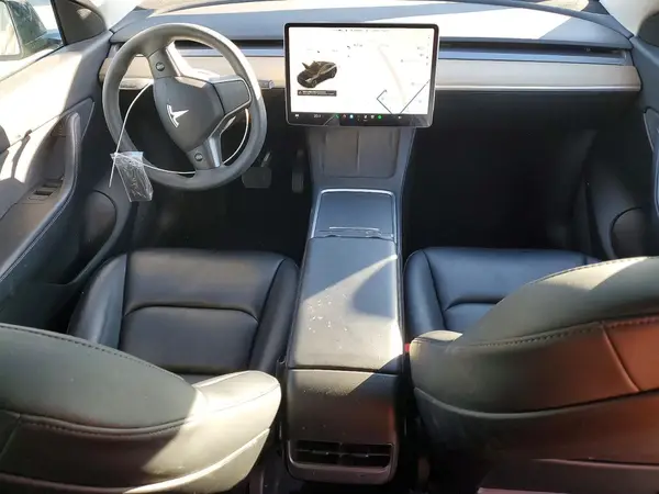7SAYGDEE4NF352696 2022 TESLA MODEL Y - Image 8