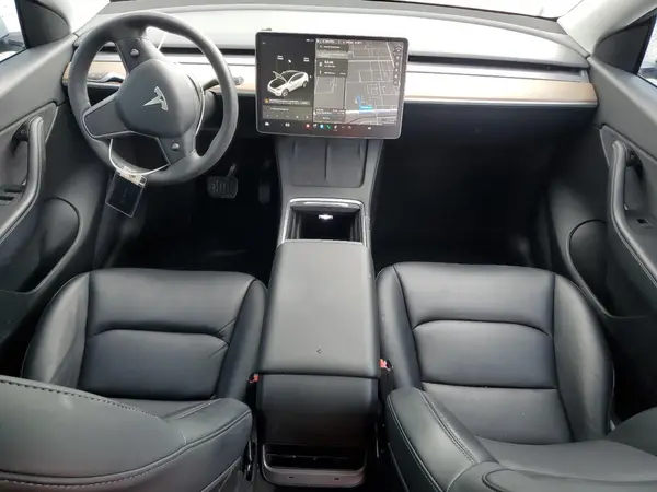 7SAYGDEE4NF353993 2022 TESLA MODEL Y - Image 8