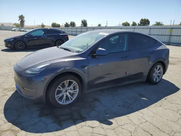 7SAYGDEE4NF354514 2022 TESLA MODEL Y - Image 1