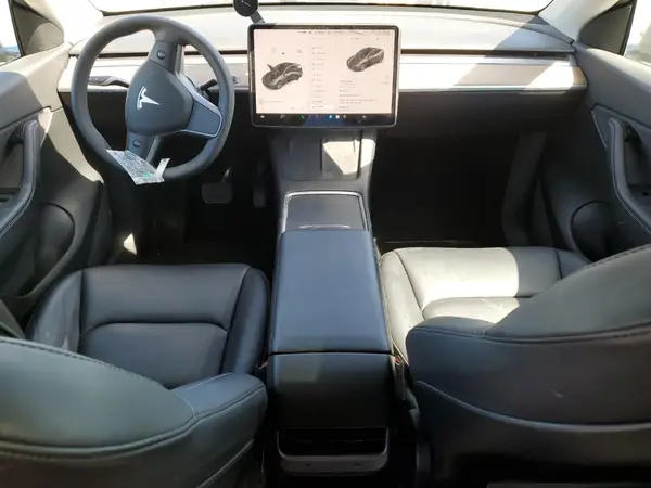 7SAYGDEE4NF354514 2022 TESLA MODEL Y - Image 8