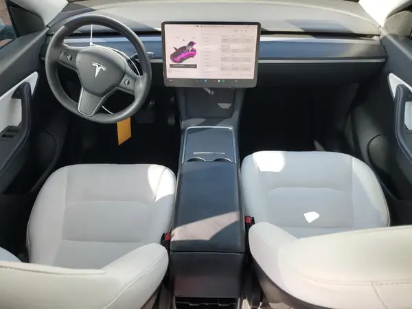 7SAYGDEE4NF354657 2022 TESLA MODEL Y - Image 8