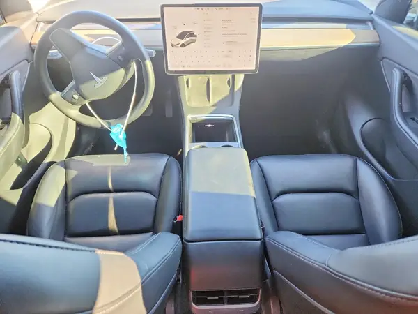 7SAYGDEE4NF354674 2022 TESLA MODEL Y - Image 8