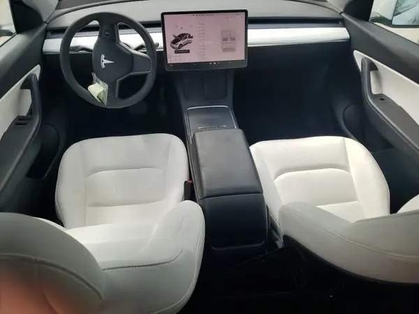 7SAYGDEE4NF354688 2022 TESLA MODEL Y - Image 8