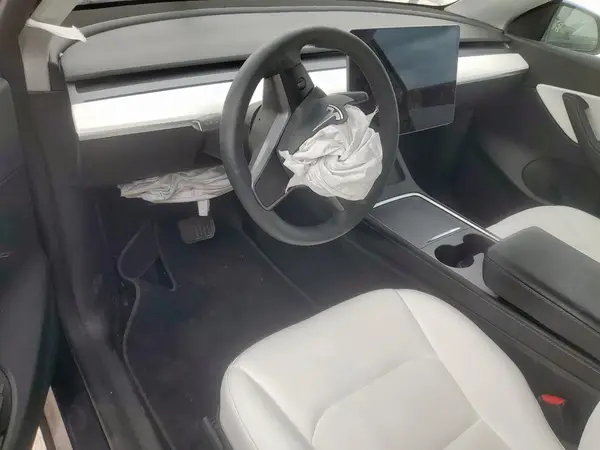 7SAYGDEE4NF355078 2022 TESLA MODEL Y - Image 8