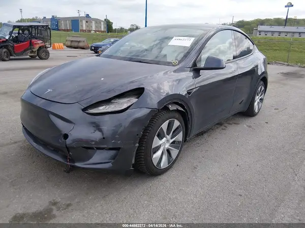 7SAYGDEE4NF355405 2022 TESLA MODEL Y - Image 2
