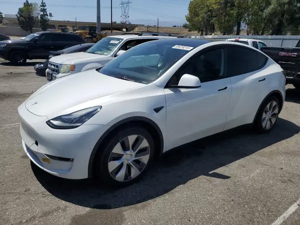 7SAYGDEE4NF359146 2022 TESLA MODEL Y - Image 1