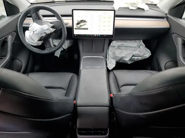 7SAYGDEE4NF364430 2022 TESLA MODEL Y - Image 8