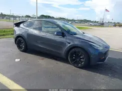 7SAYGDEE4NF367523 2022 TESLA MODEL Y