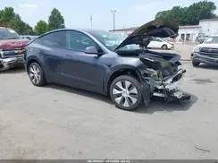7SAYGDEE4NF370941 2022 TESLA MODEL Y