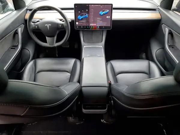7SAYGDEE4NF385486 2022 TESLA MODEL Y - Image 8