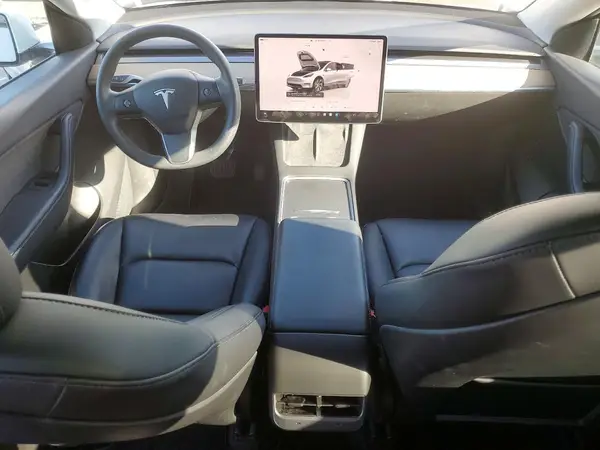 7SAYGDEE4NF394284 2022 TESLA MODEL Y - Image 8