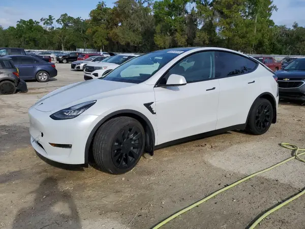 7SAYGDEE4NF398710 2022 TESLA MODEL Y - Image 1