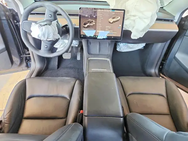 7SAYGDEE4NF411469 2022 TESLA MODEL Y - Image 8