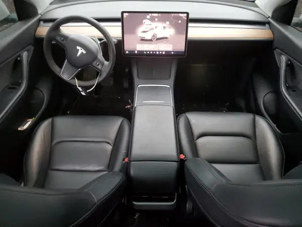 7SAYGDEE4NF423993 2022 TESLA MODEL Y - Image 8