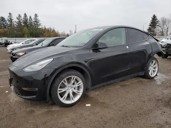 7SAYGDEE4NF424190 2022 TESLA MODEL Y - Image 1