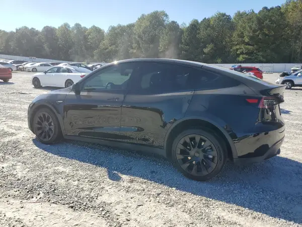 7SAYGDEE4NF424917 2022 TESLA MODEL Y - Image 2