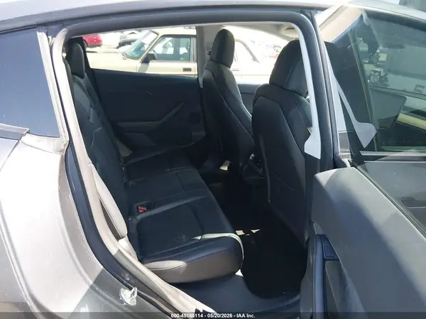7SAYGDEE4NF428191 2022 TESLA MODEL Y - Image 8