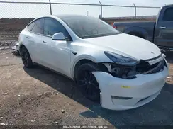 7SAYGDEE4NF428434 2022 TESLA MODEL Y