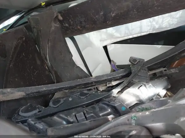 7SAYGDEE4NF432760 2022 TESLA MODEL Y - Image 8
