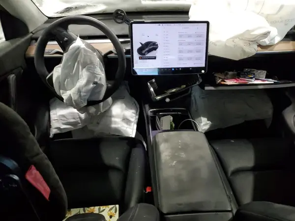 7SAYGDEE4NF433617 2022 TESLA MODEL Y - Image 8