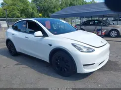 7SAYGDEE4NF435920 2022 TESLA MODEL Y